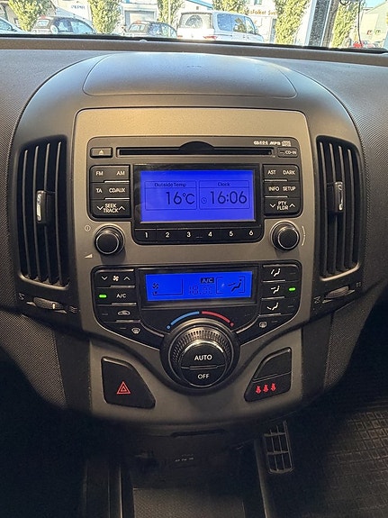 Hyundai i30 14 of 24
