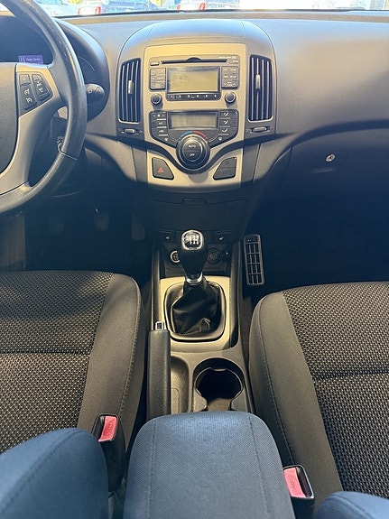 Hyundai i30 12 of 24