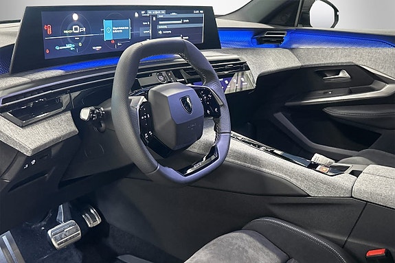 Peugeot e-5008 4 of 28