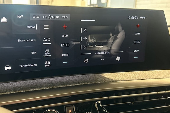 Peugeot e-5008 17 of 28