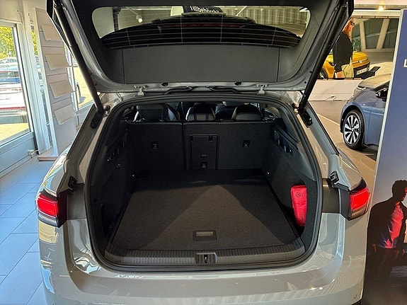 Volkswagen ID.7 14 of 15