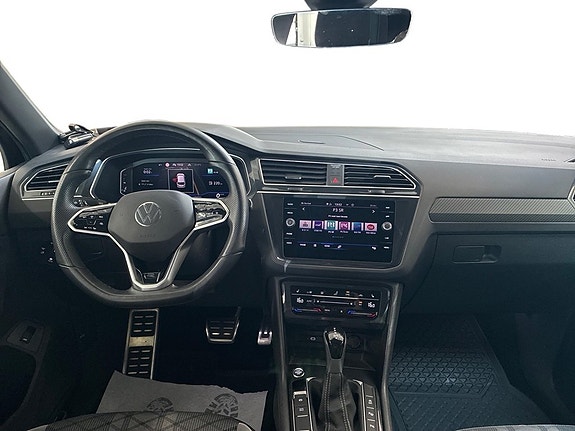 Volkswagen Tiguan 12 of 24