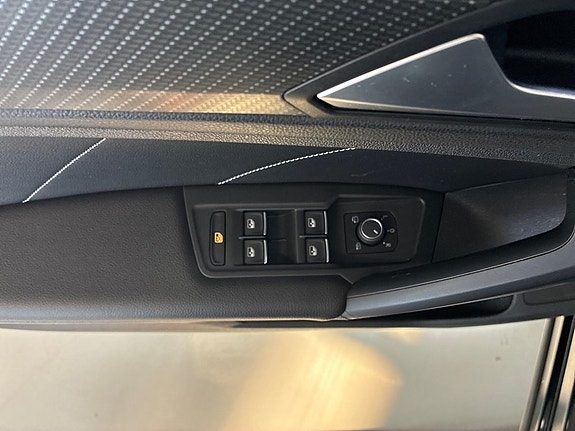 Volkswagen Tiguan 16 of 24