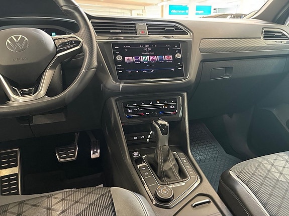 Volkswagen Tiguan 14 of 24