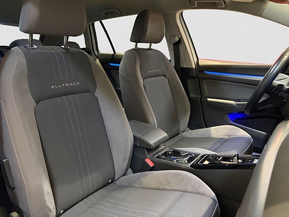 Volkswagen Golf Alltrack 8 of 13