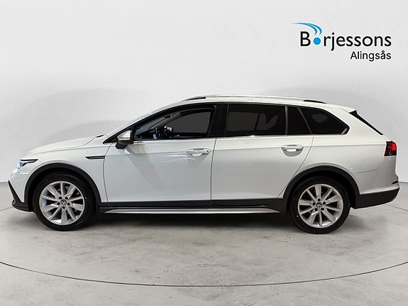 Volkswagen Golf Alltrack 2 of 13