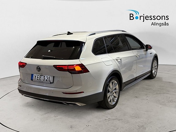 Volkswagen Golf Alltrack 3 of 13