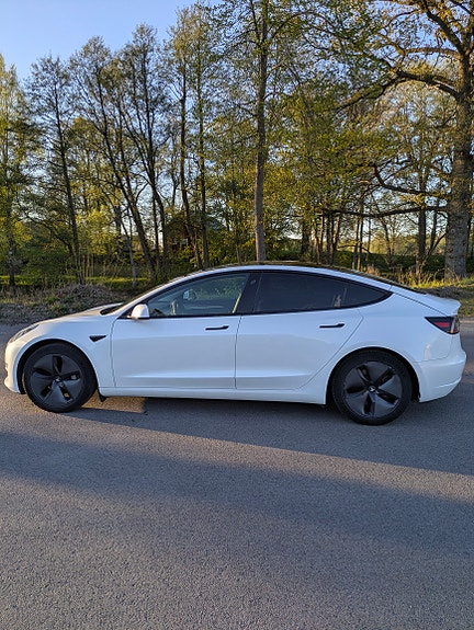 Tesla Model 3 3 of 6