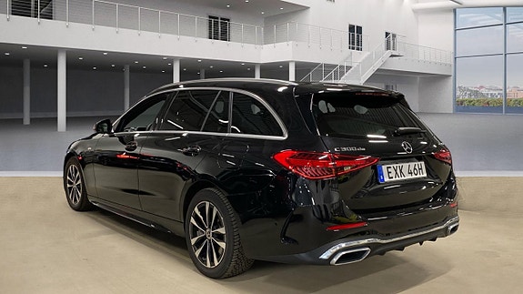 Mercedes-Benz C300 de 3 of 6