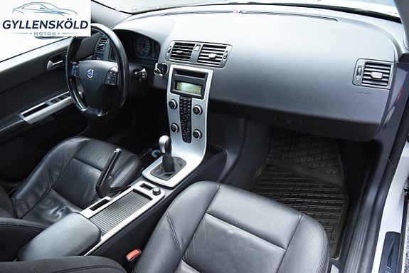 Volvo V50 9 of 15