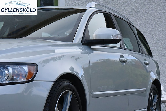 Volvo V50 4 of 15