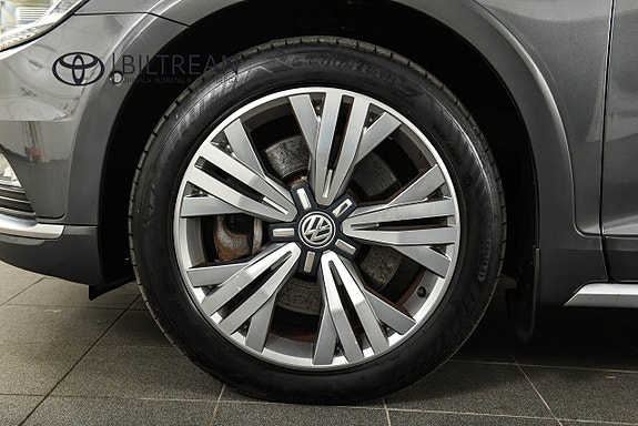 Volkswagen Passat Alltrack 18 of 18