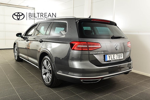 Volkswagen Passat Alltrack 3 of 18