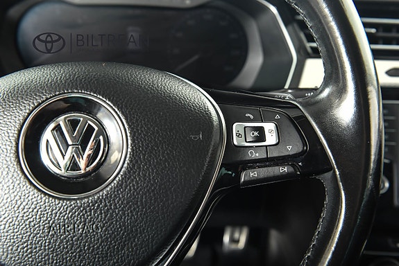 Volkswagen Passat Alltrack 11 of 18