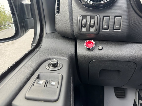 Opel Vivaro 21 of 21