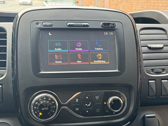 Opel Vivaro 19 of 21