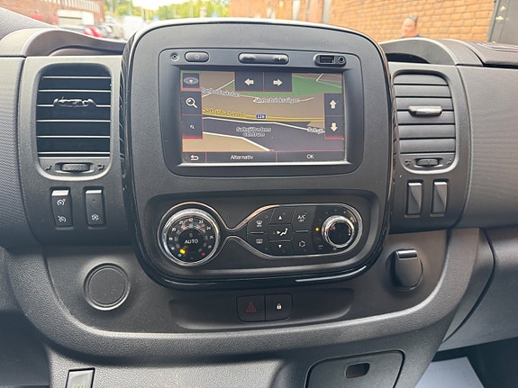 Opel Vivaro 18 of 21