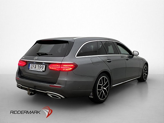 Mercedes-Benz E200 8 of 30