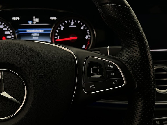Mercedes-Benz E200 19 of 30
