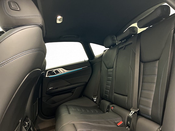 BMW i4 23 of 30