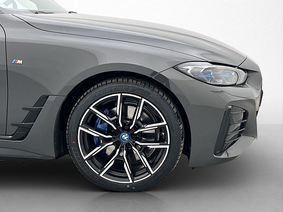 BMW i4 11 of 30