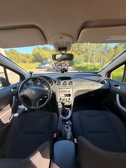 Peugeot 308 9 of 17