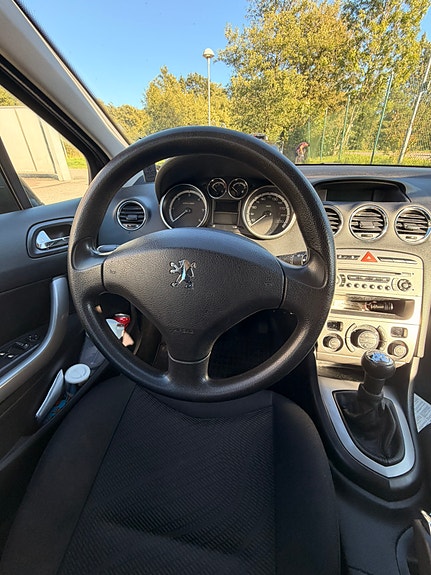 Peugeot 308 10 of 17