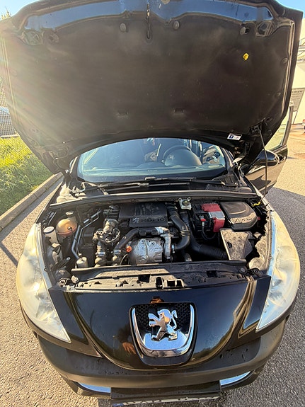 Peugeot 308 14 of 17