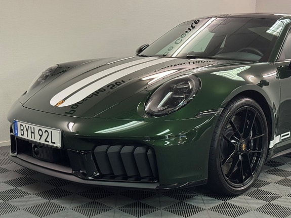 Porsche 992 20 of 28