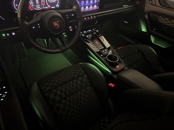 Porsche 992 25 of 28