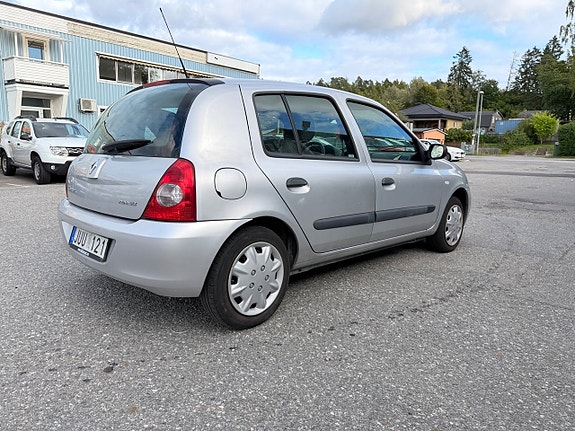 Renault Clio 3 of 9