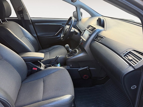 Toyota Verso 12 of 17