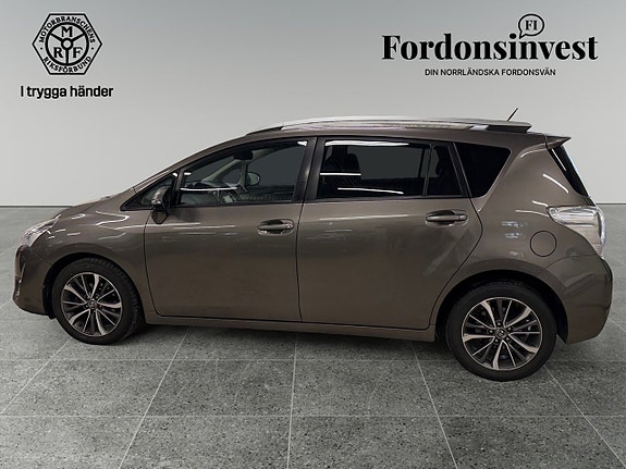 Toyota Verso 5 of 17