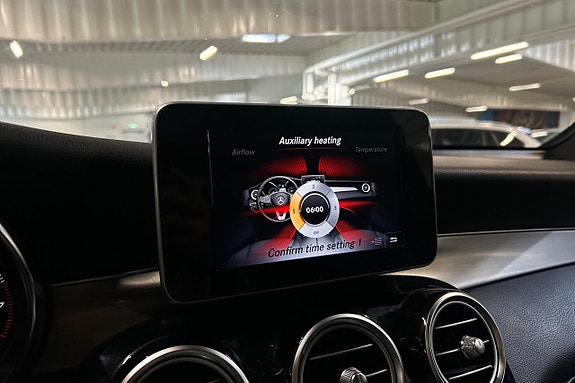 Mercedes-Benz GLC250 23 of 27