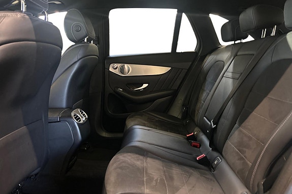 Mercedes-Benz GLC250 14 of 27