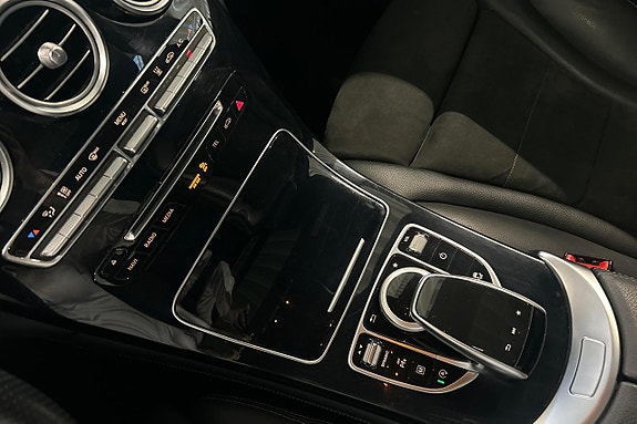 Mercedes-Benz GLC250 25 of 27