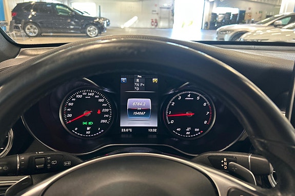 Mercedes-Benz GLC250 17 of 27