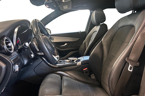 Mercedes-Benz GLC250 13 of 27