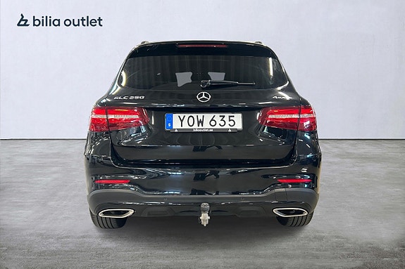 Mercedes-Benz GLC250 7 of 27