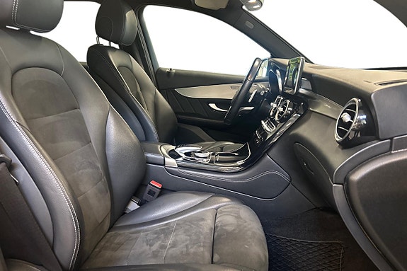 Mercedes-Benz GLC250 15 of 27