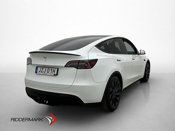 Tesla Model Y 9 of 30