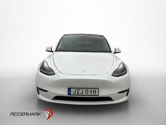 Tesla Model Y 3 of 30