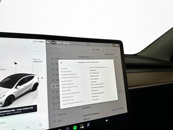 Tesla Model Y 18 of 30