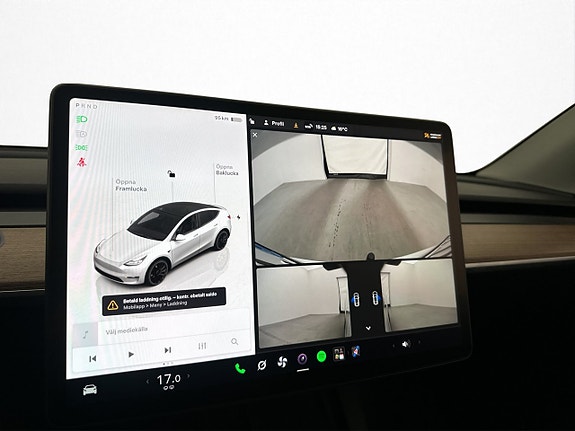 Tesla Model Y 19 of 30