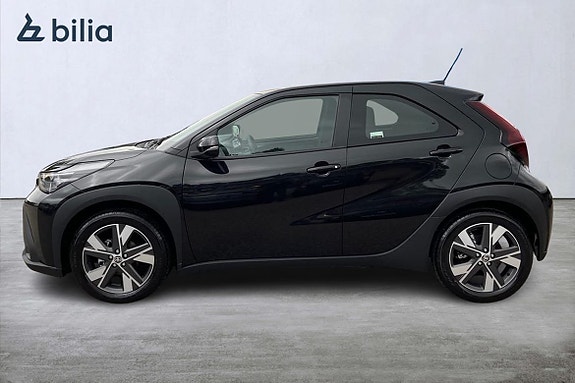 Toyota Aygo X 3 of 21