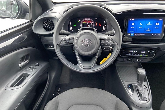 Toyota Aygo X 11 of 21