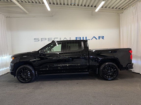 Chevrolet Silverado 1500 2 of 27