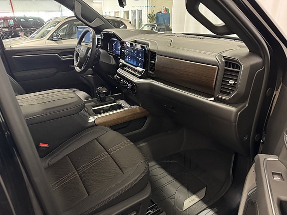 Chevrolet Silverado 1500 20 of 27