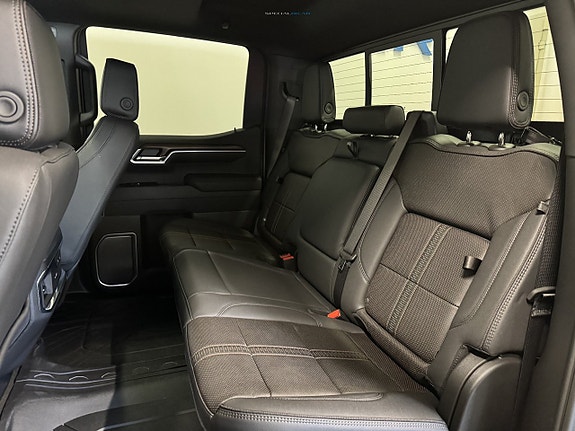 Chevrolet Silverado 1500 15 of 27