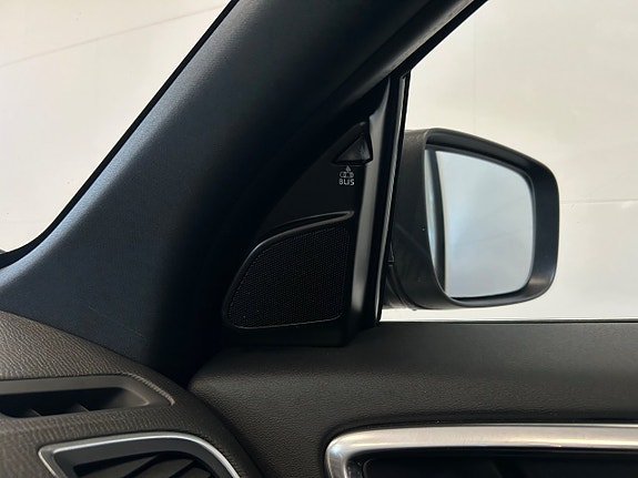 Volvo XC60 16 of 19